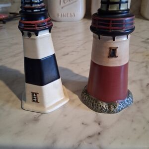 Sakura Lighthouse Shakers - Black, Cream, and Red